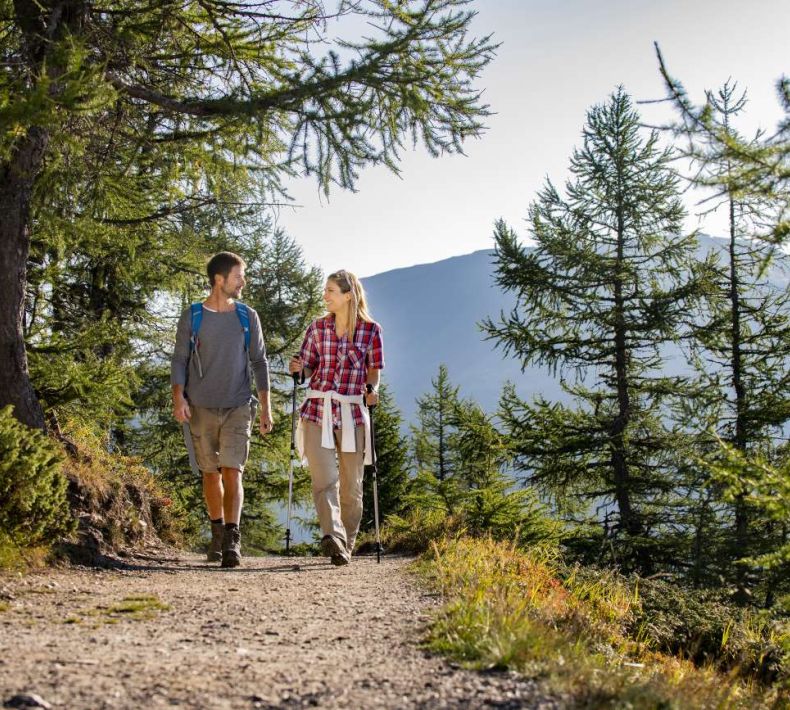 Wanderer in der Gontalscharte am Katschberg