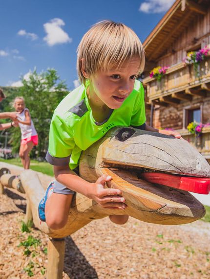 Spielepfad KatschTIERade vor der Speckalm am Katschberg