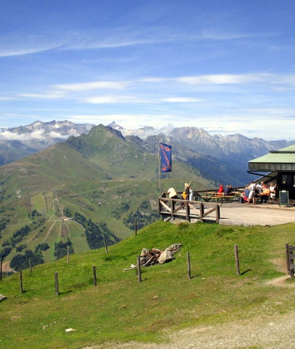 Hütte Adlerhorst am Aineck