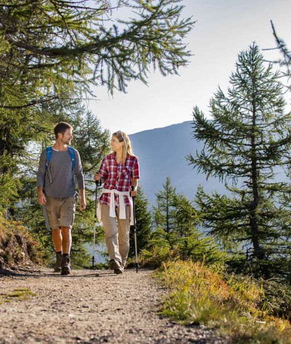 Wanderer in der Gontalscharte am Katschberg