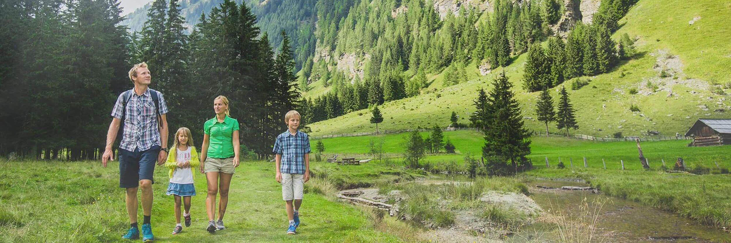 family hiking trail in Pöllatal